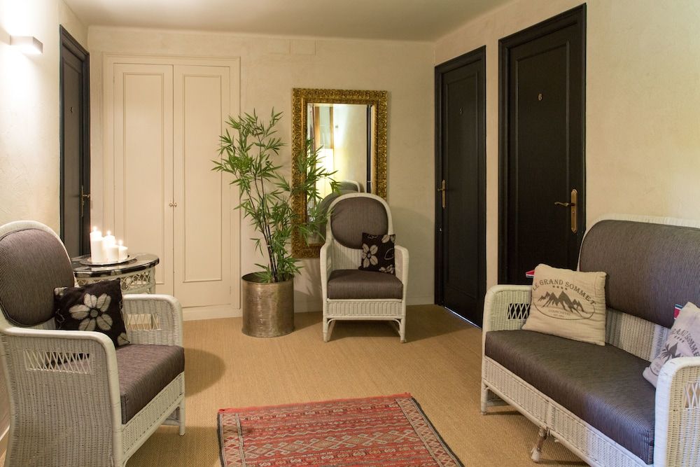 Hostal de la Plaça 3 Hostal de la Plaça 3