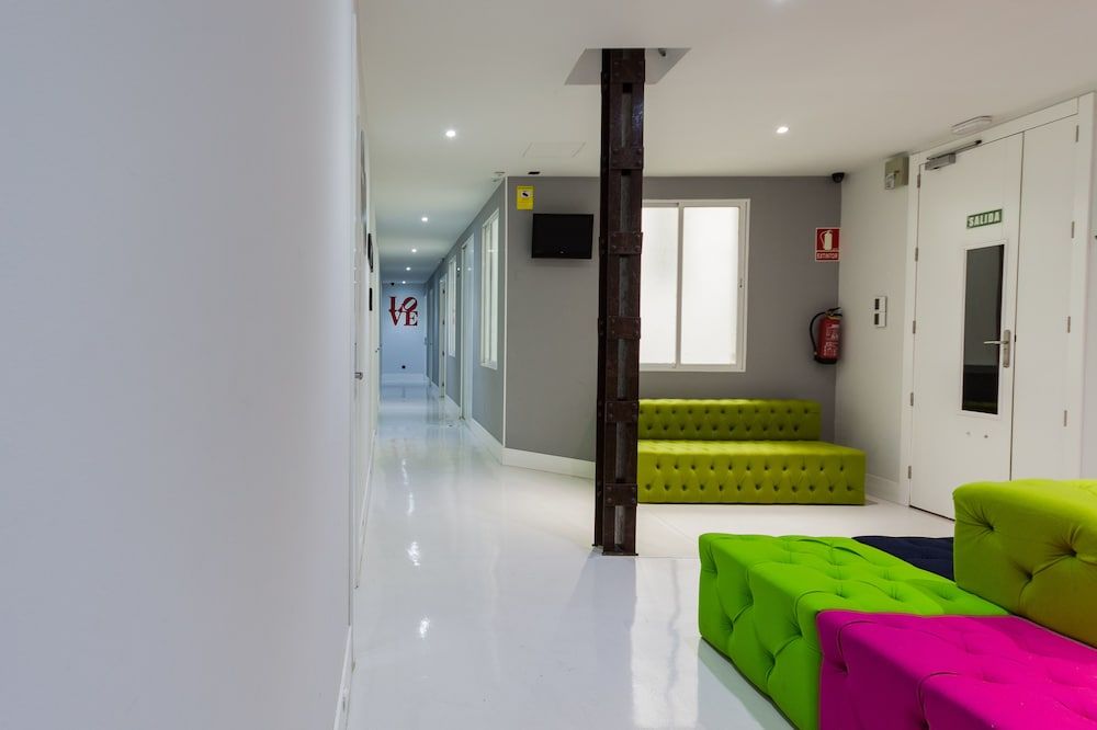 Hostal Gran Via 44 2