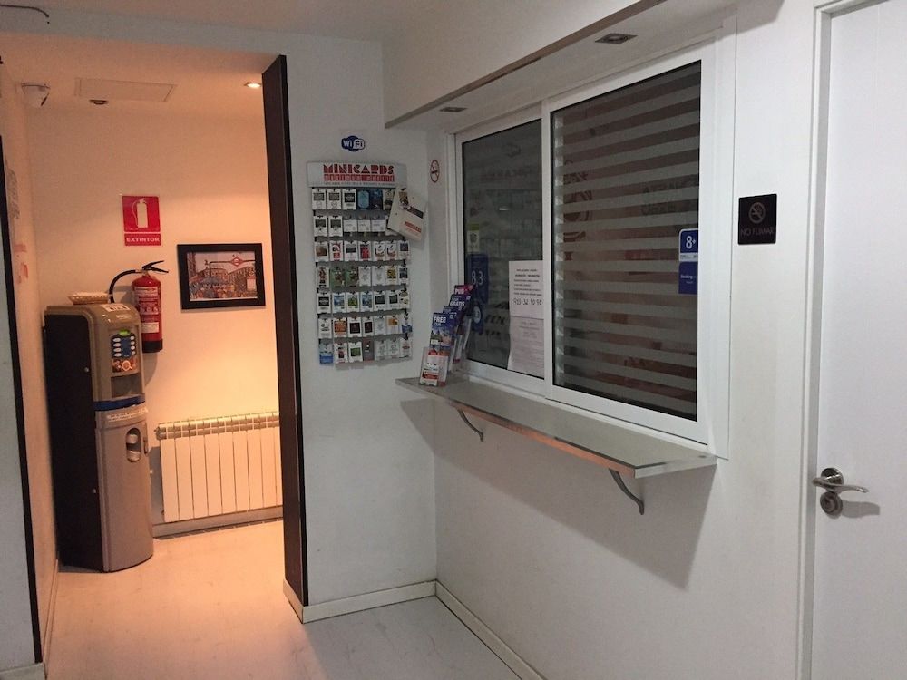 Hostal JQ Madrid 1 3