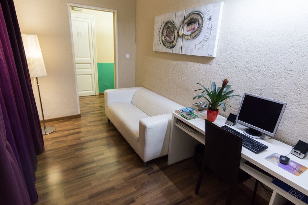 Hostal Lesseps 3 Hostal Lesseps 3