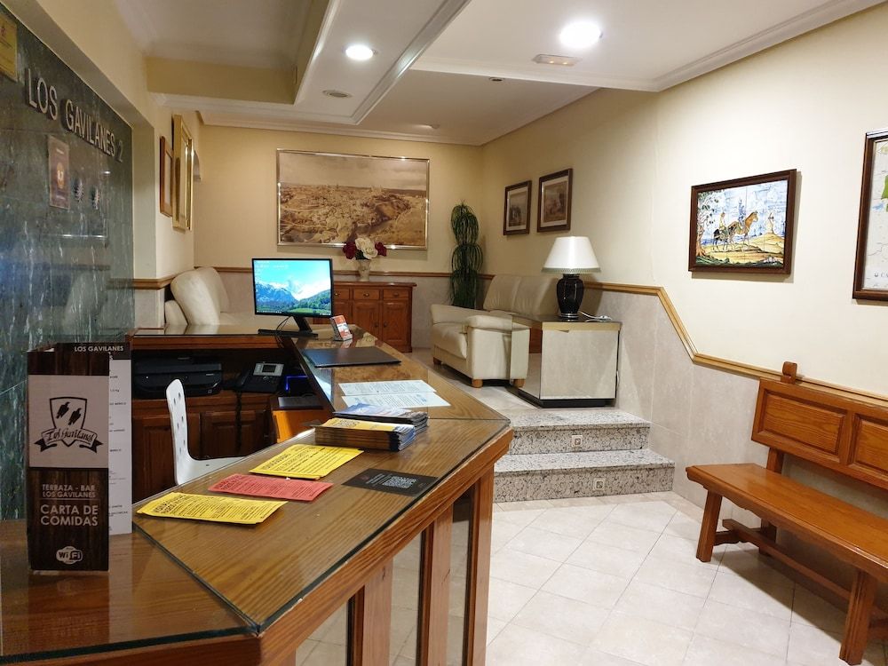 Hostal Los Gavilanes 2 2 Hostal Los Gavilanes 2 2