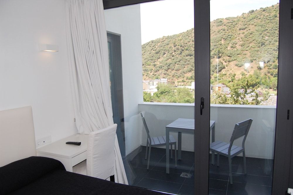 Hostal Tres Campanas 2 estrelas em Villafranca del Bierzo