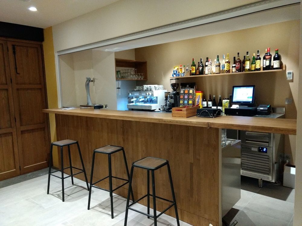 Hostal Universitat Cervera 2 Hostal Universitat Cervera 2