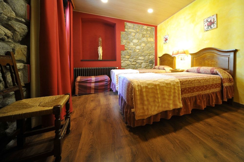 Hostal Vall D' Aneu 2