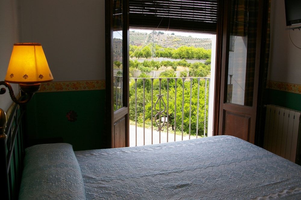 Hostal y Apartamento Rural Los Naranjos 3