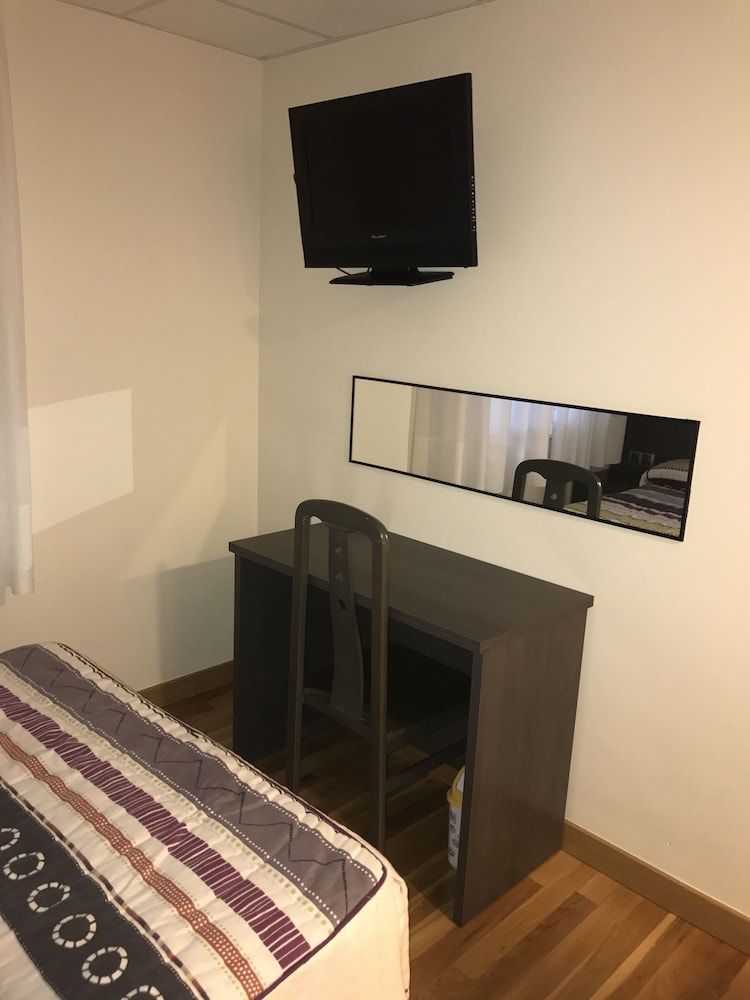 Hostal Zubi XXI 2 Hostal Zubi XXI 2