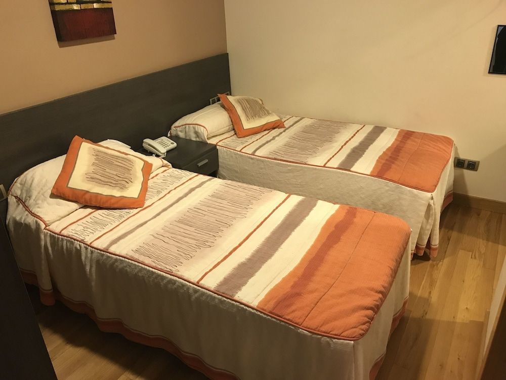 Hostal Zubi XXI 3 Hostal Zubi XXI 3