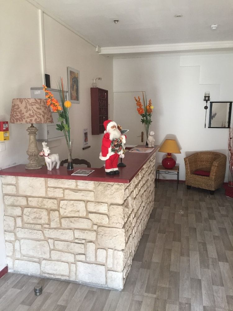 Hostellerie De La  Source 2