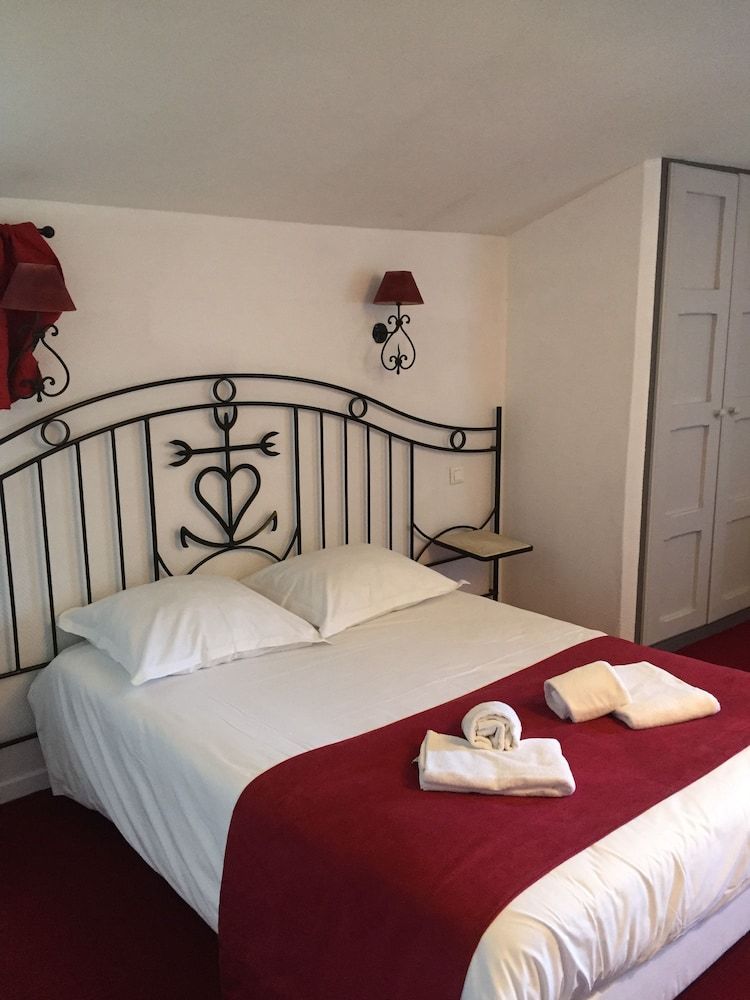 Hostellerie De La  Source 3