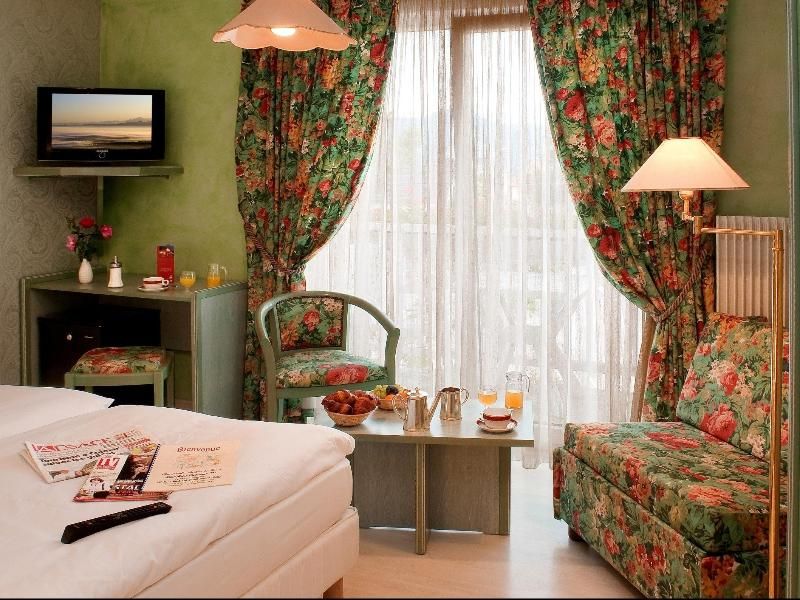 Hostellerie Motel Au Bois Le Sire 3