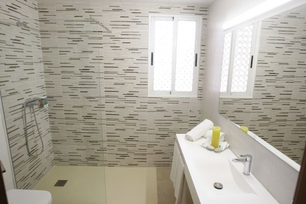 Hotel Alone 3 Hotel Alone 3