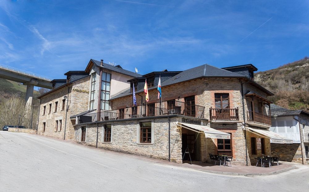 Hotel Ambasmestas 1 Hotel Ambasmestas 1