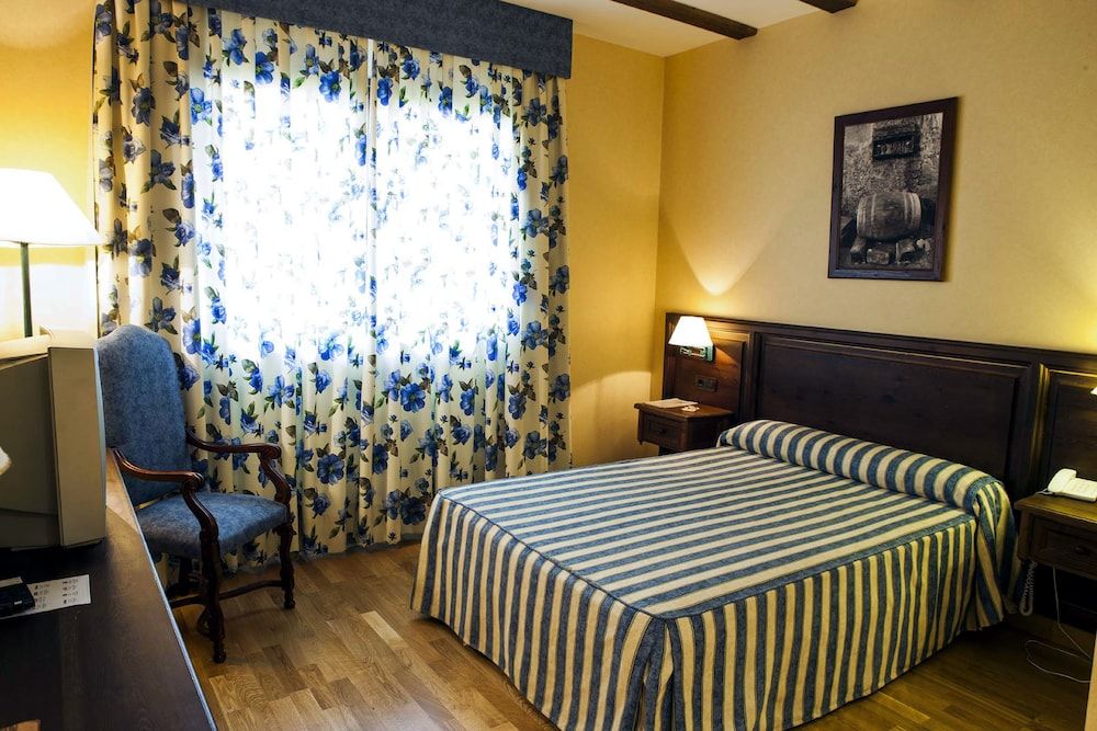 Hotel Area Tudanca Aranda 1