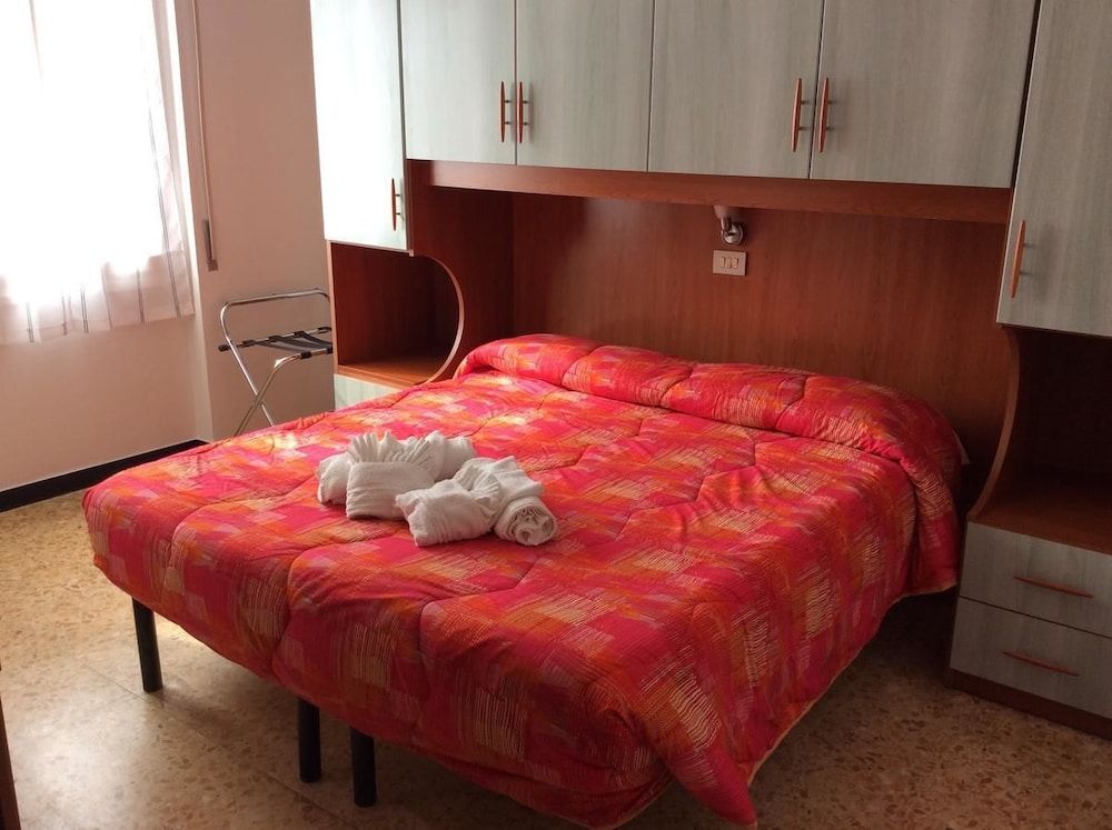 Hotel Aurora 2 étoiles à Loano