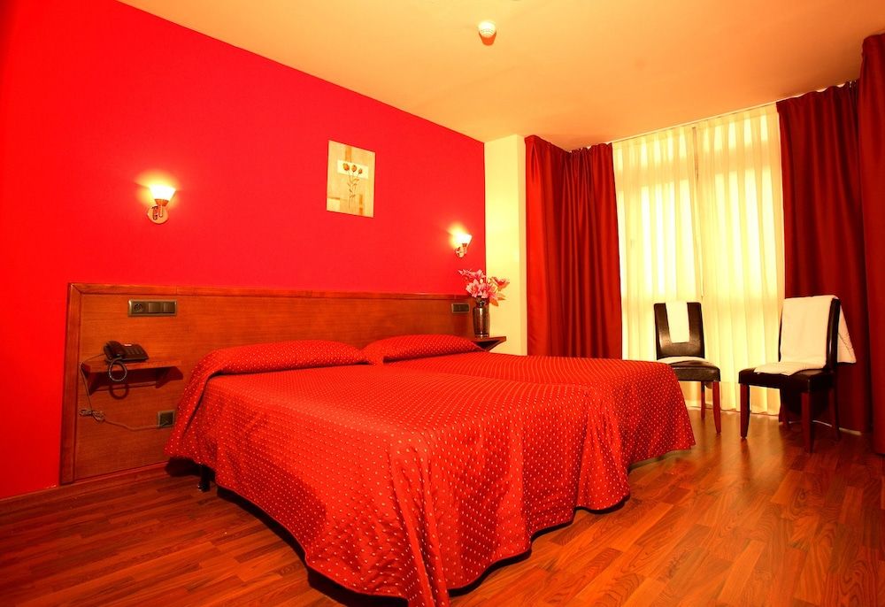 Hotel Cangas de Onis Center 2