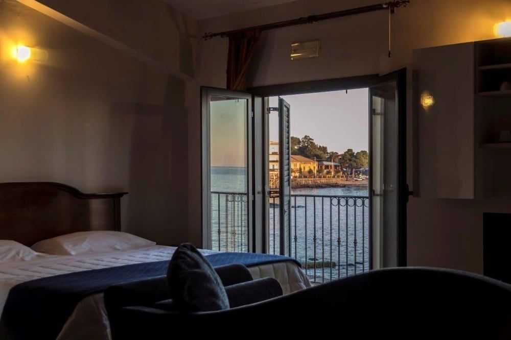 Hotel Capomulini Dimora Storica 3