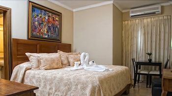 Hotel Century Plaza 3 Hotel Century Plaza 3