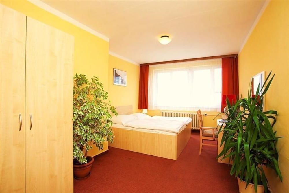 Hotel Charles Central 3