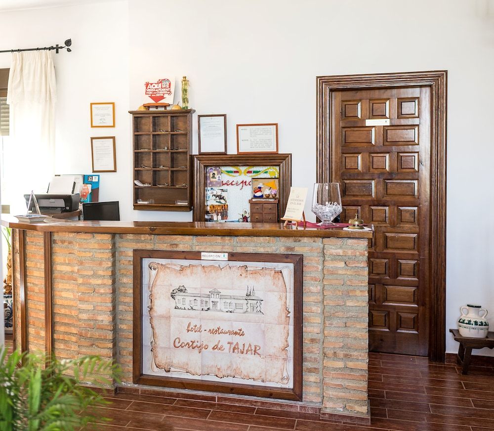 Hotel Cortijo de Tájar 3