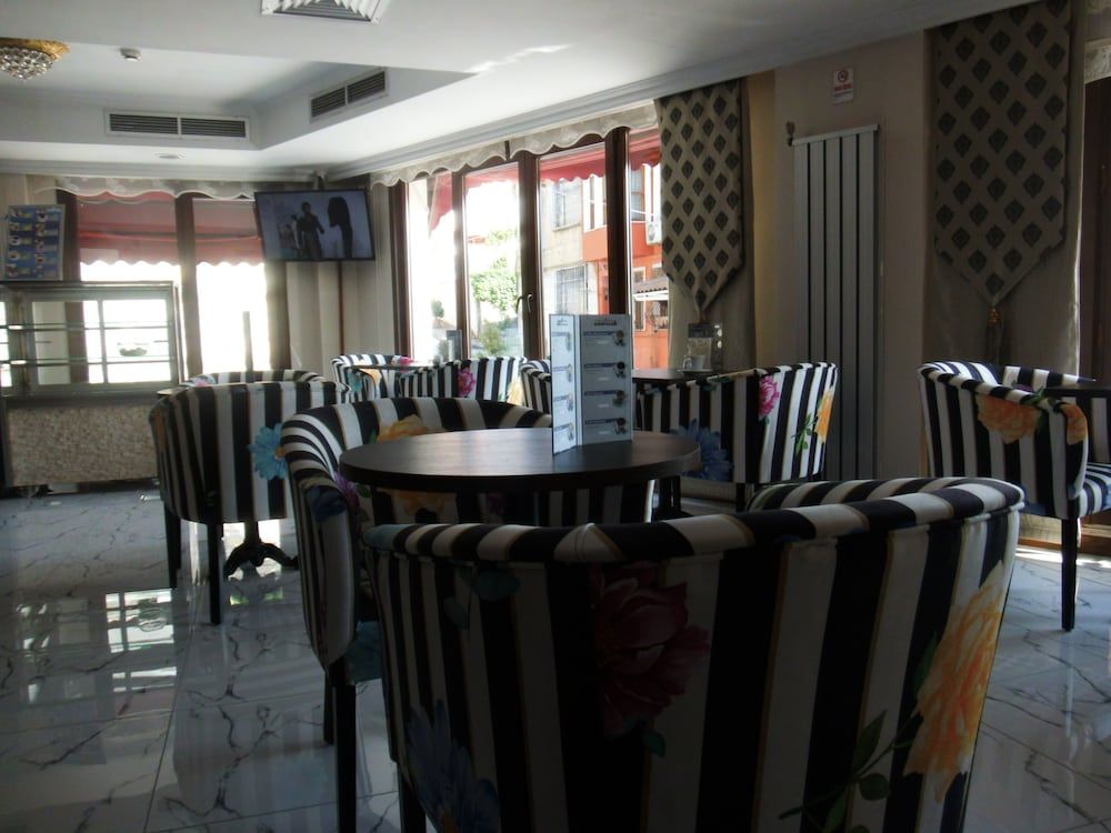 Daphne Hotel 3