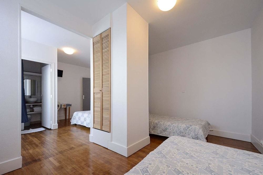 hotel de la pomme d or 2