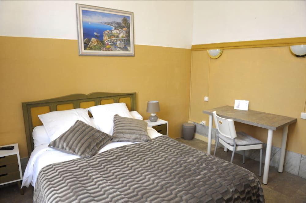 Hôtel De Charme Le Provence 3