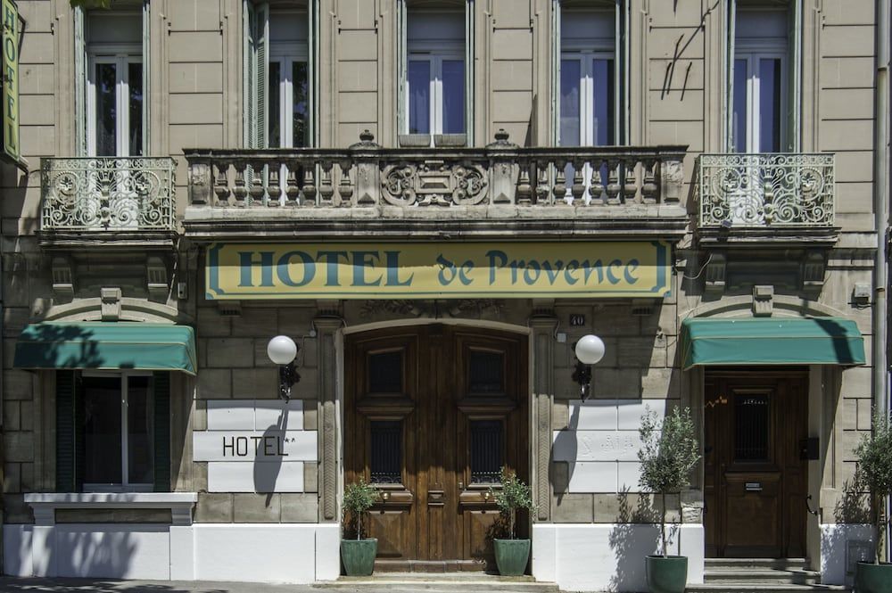 Hôtel De Charme Le Provence 3 estrelas em Salon-de-Provence