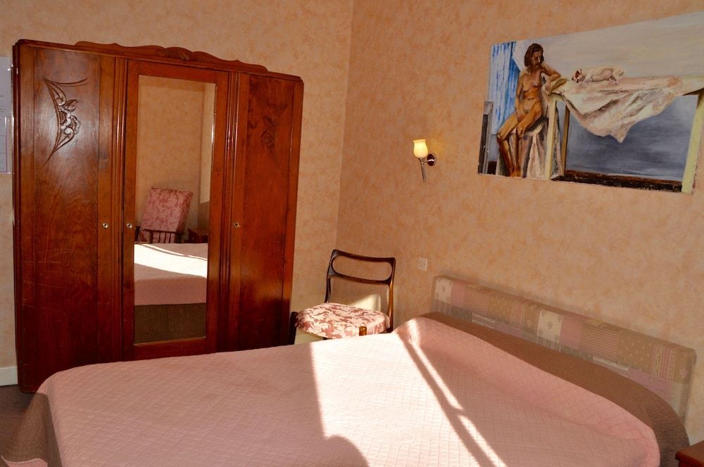 Hôtel des Eaux-Bonnes 2