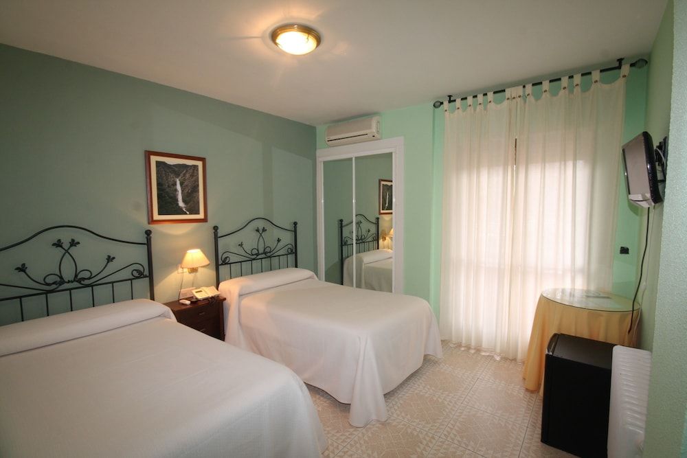 Hotel El Puente 3 Hotel El Puente 3