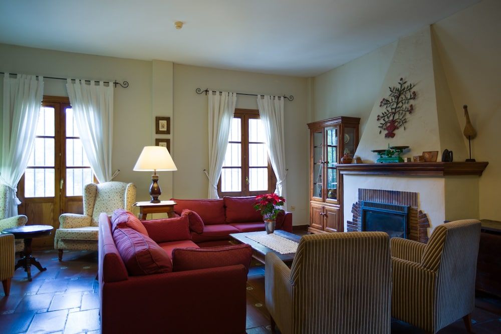 Hotel Humaina 3