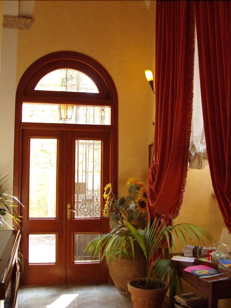 Hotel Il Cavalier D'Arpino 2