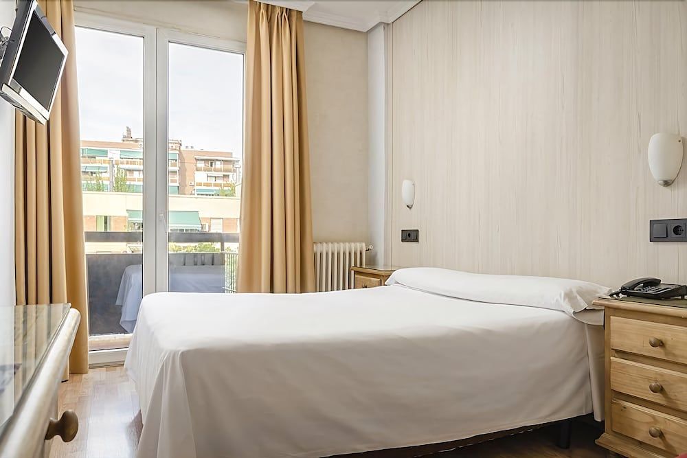 Hotel Madrid Río 2 Hotel Madrid Río 2