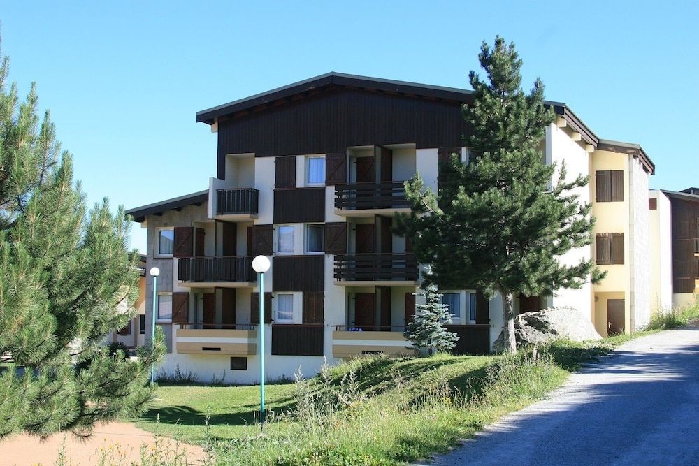 Hotel Jam Session 1 Hotel Jam Session 1