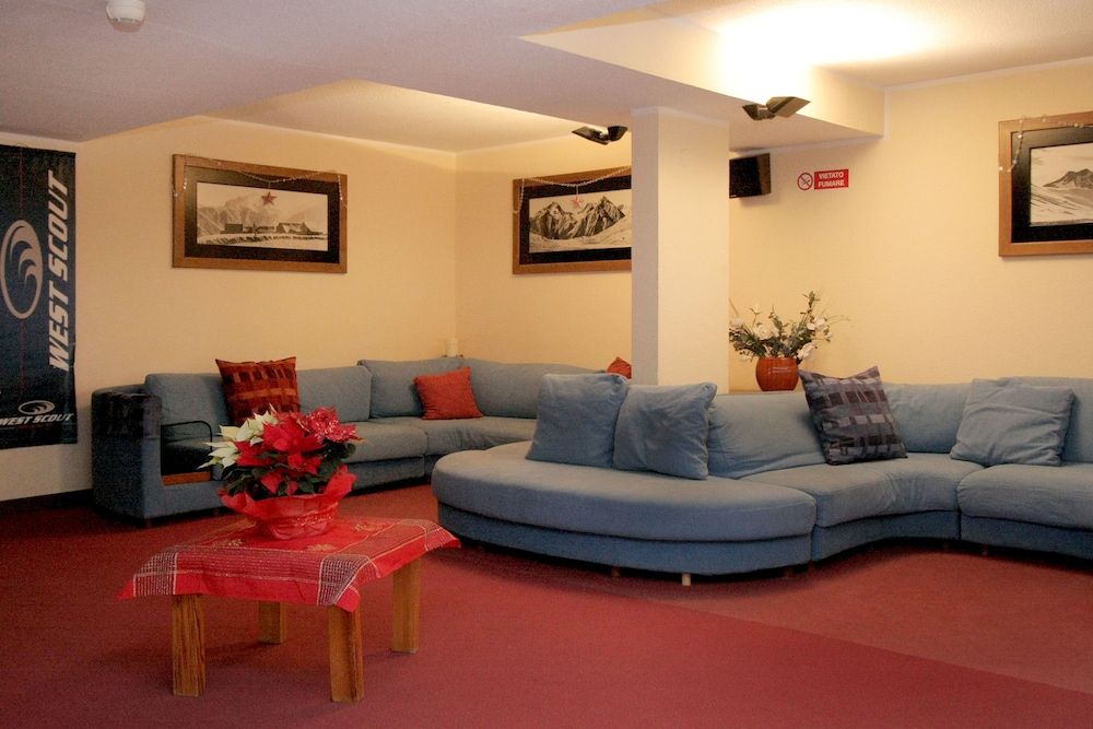 Hotel Jam Session 3 Hotel Jam Session 3