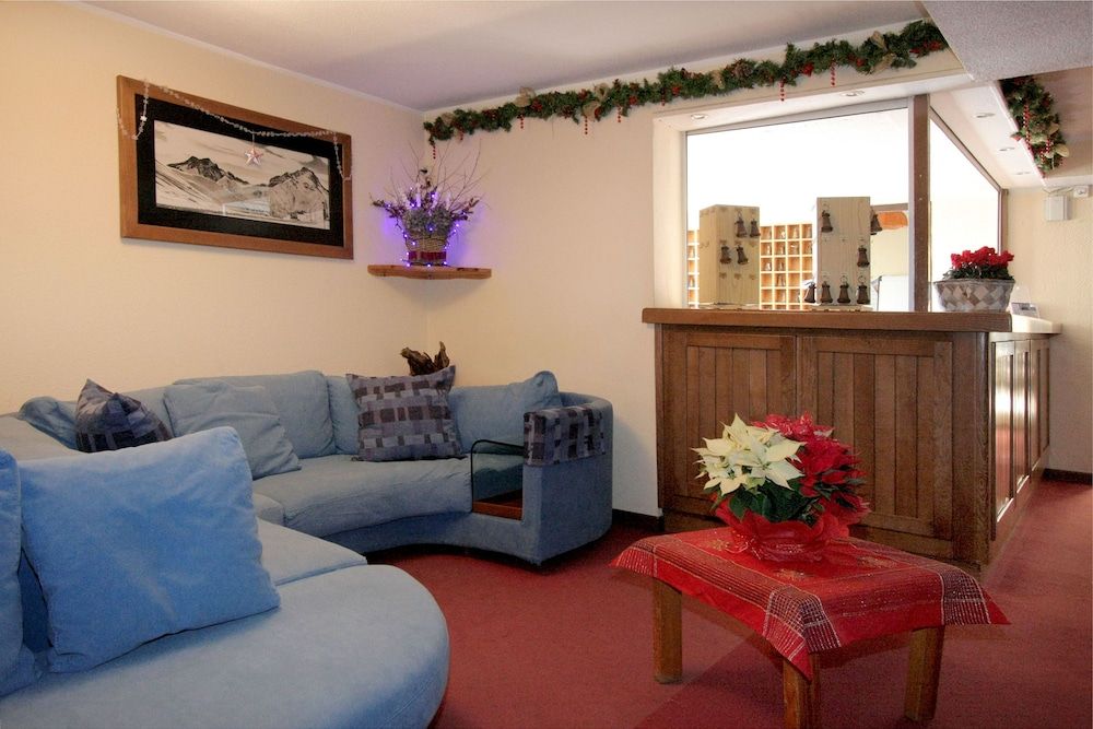 Hotel Jam Session 2 Hotel Jam Session 2