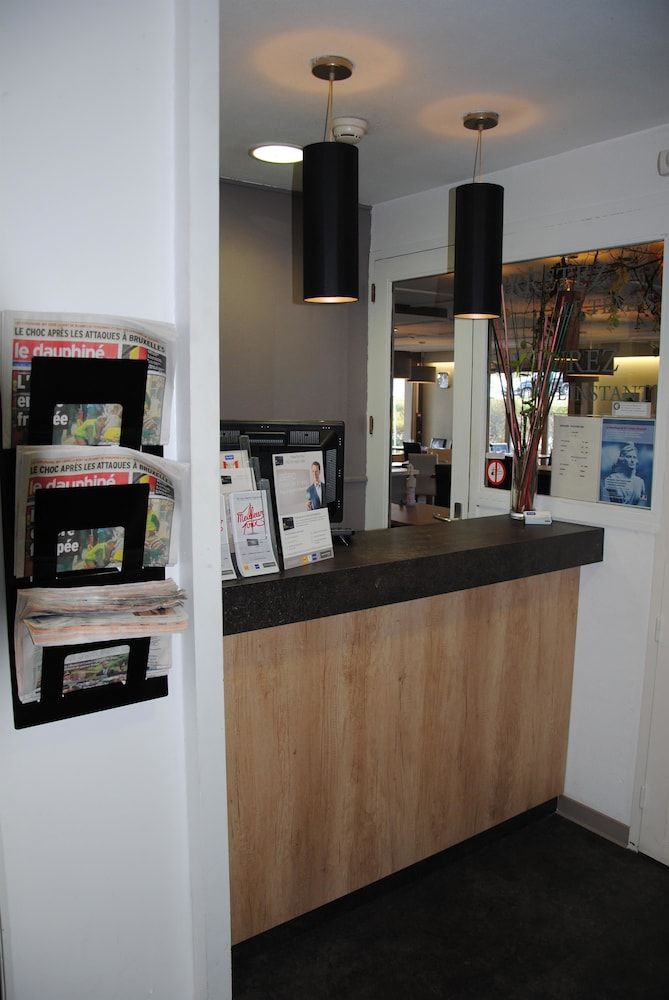 Hotel Kyriad Bellegarde - Genève 2