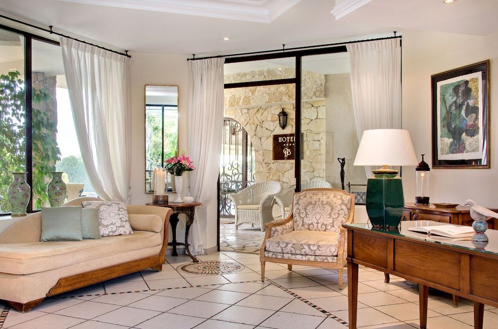 Hotel La Grande Bastide 2