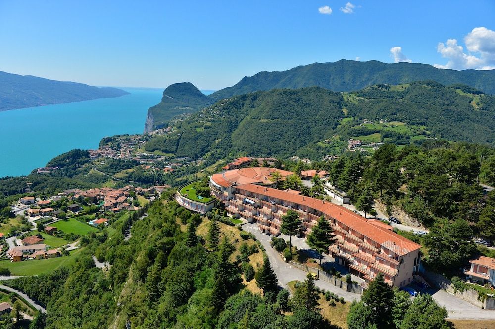 Hotel Le Balze Aktiv & Wellness 4 estrelas em Tremosine Sul Garda