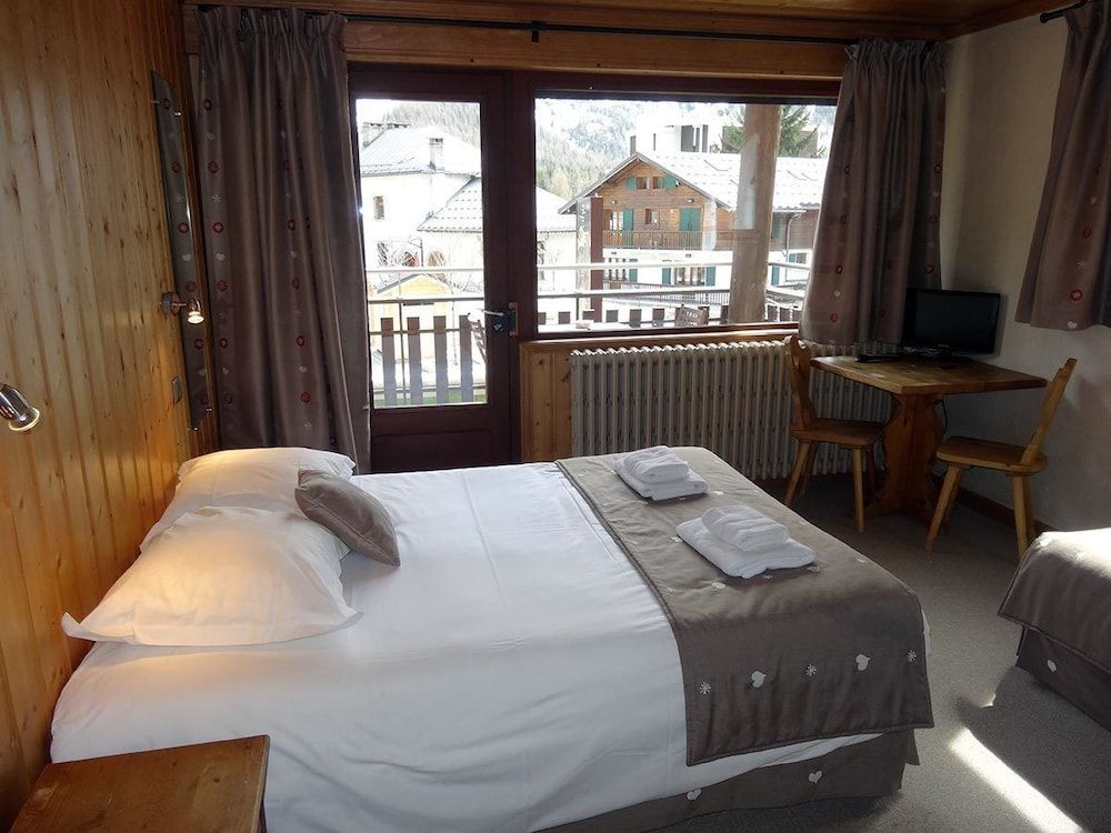 Hôtel Le Dahu 3 Hôtel Le Dahu 3