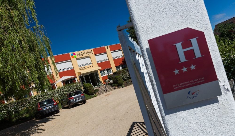 Hotel Le Pacifique 3 estrelas em Riom