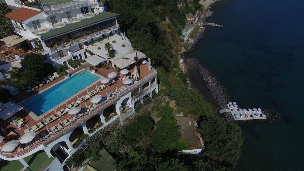 Hotel Le Querce Thermae & Spa 4 estrellas en Ischia