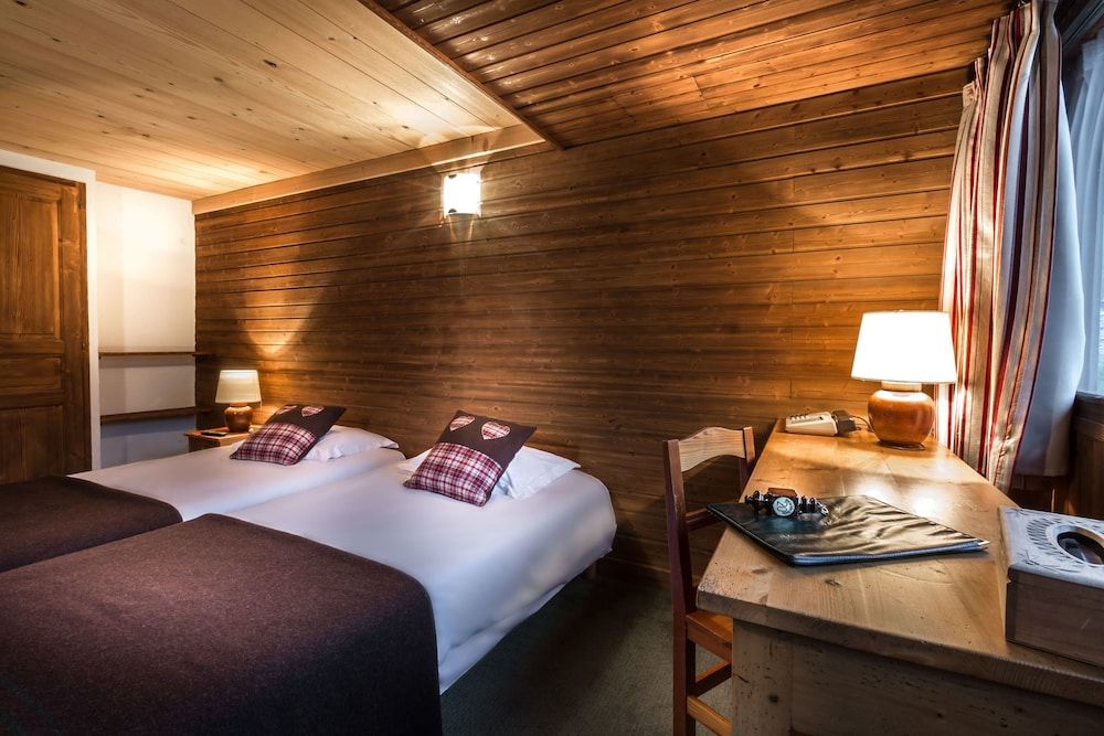 Hôtel les Crêtes-Blanches - Val d'Isère 3 étoiles à Val-d'Isère