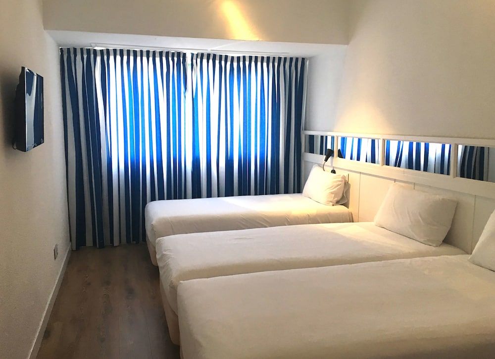 Hotel Marina 2 estrelas em Palamós