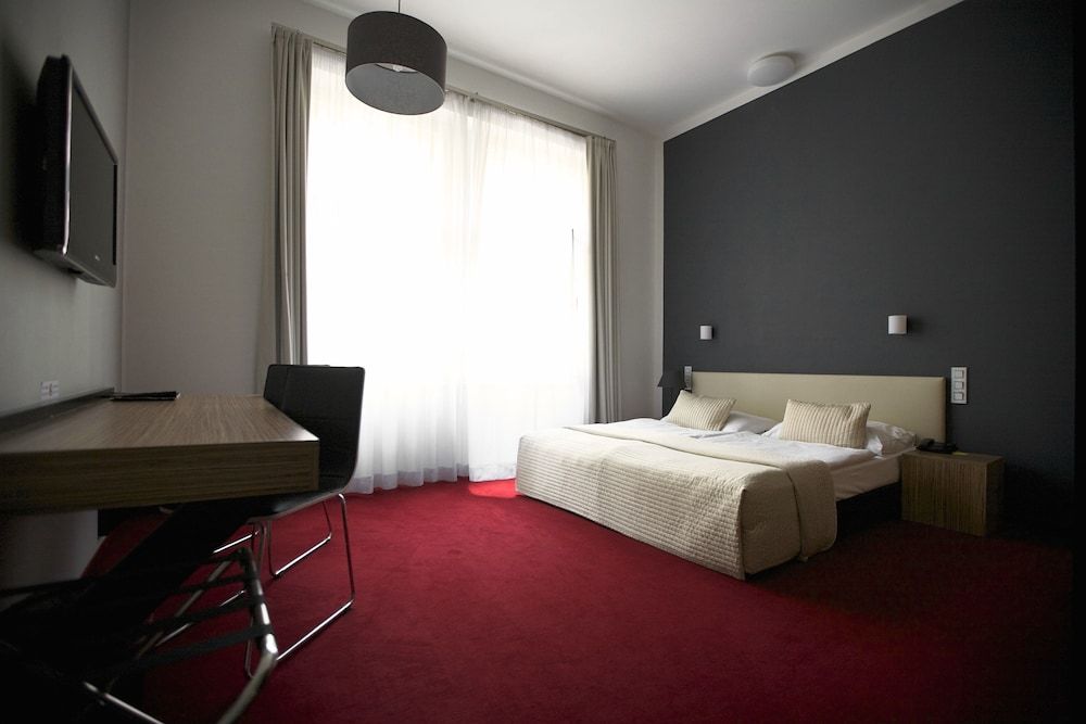 Hotel Noir 3 Hotel Noir 3