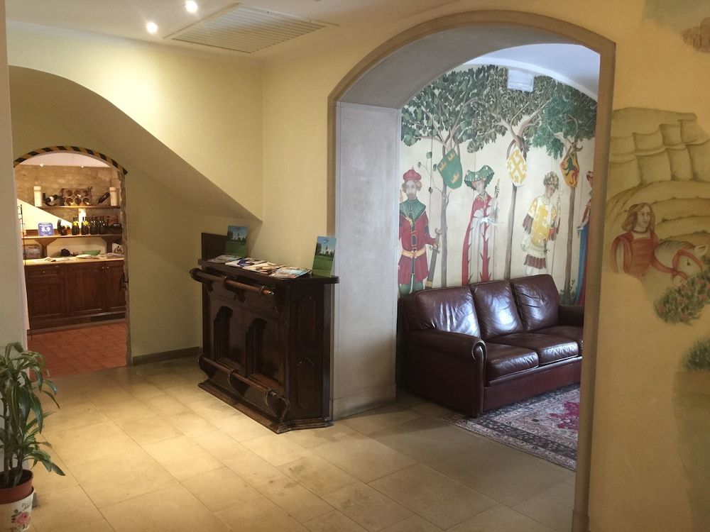 Oste del Castello Wellness & Bike Hotel 2 Oste del Castello Wellness & Bike Hotel 2