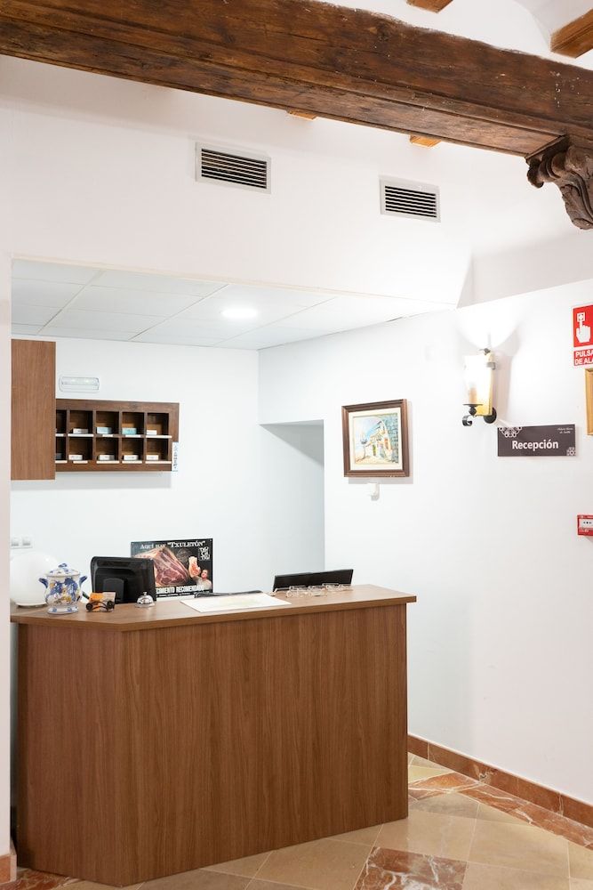 Hotel Palacio Baron Andilla 2 Hotel Palacio Baron Andilla 2