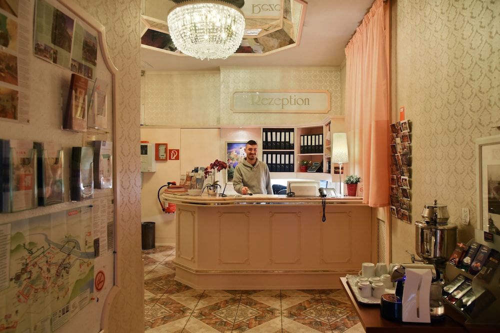 Hotel Pension Baronesse 2 Hotel Pension Baronesse 2