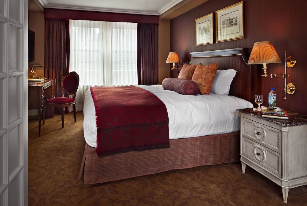 Hotel Plaza Athenee 3