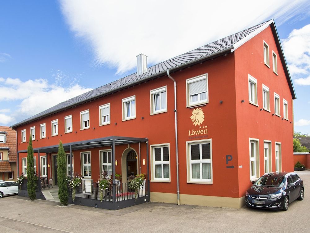 Hotel Restaurant Löwen 1 Hotel Restaurant Löwen 1