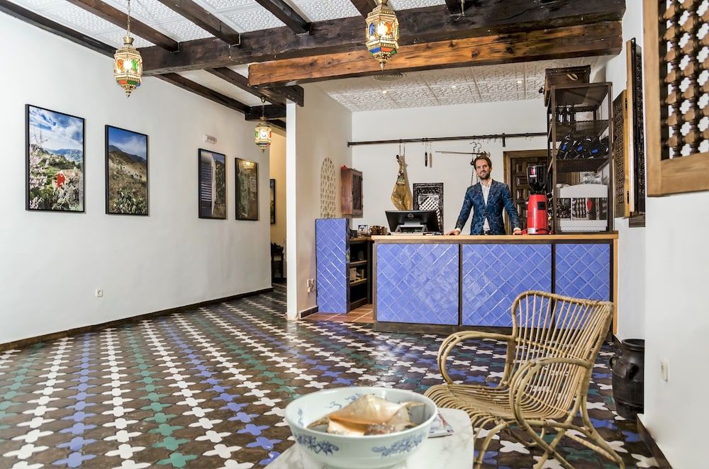 Hotel Restaurante Castillo de Monda 3